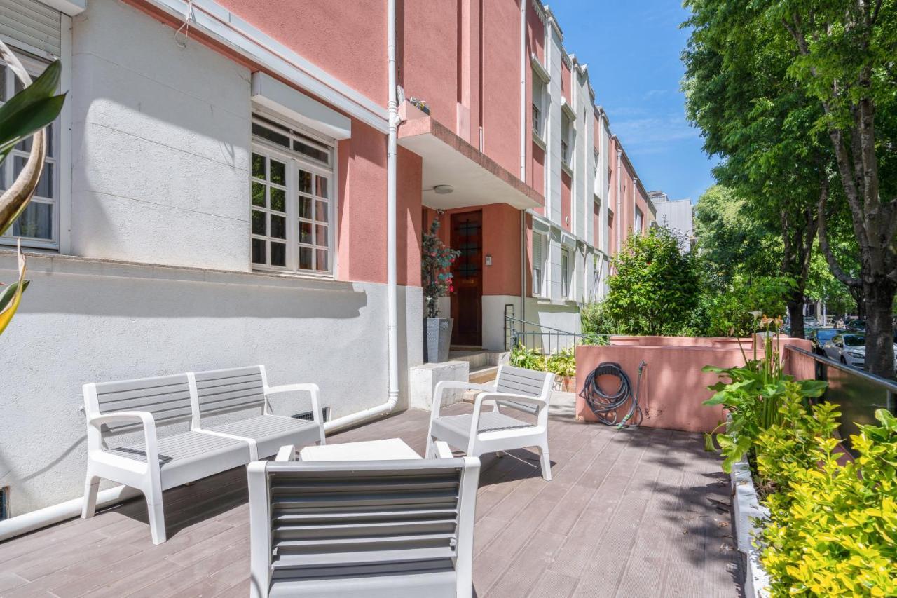 House Center - With Garage Vakantiehuis *