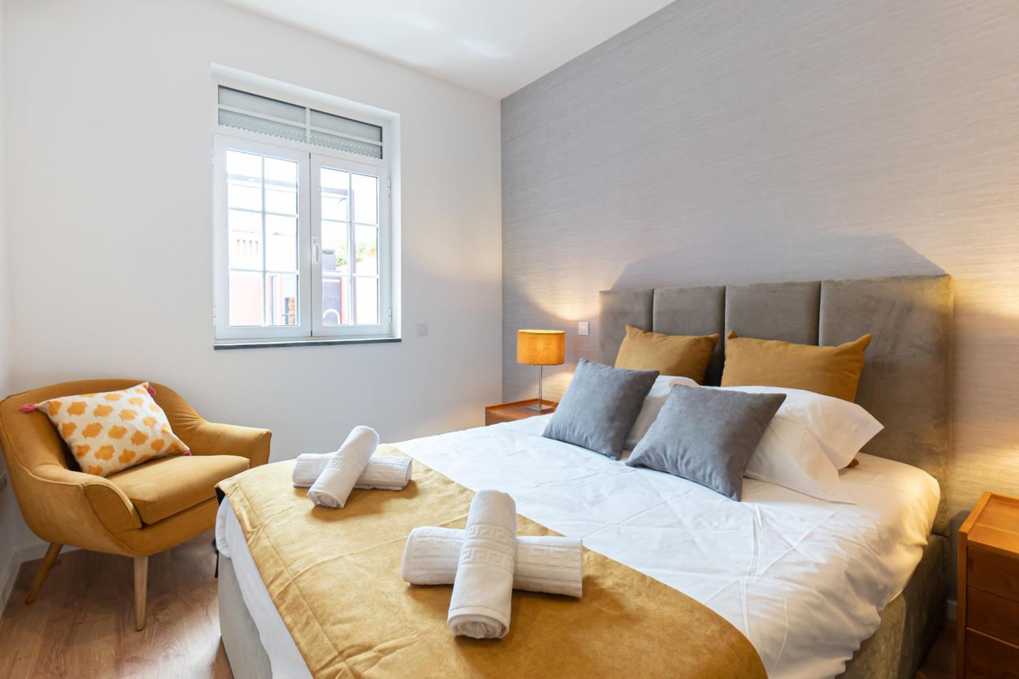 House Center - With Garage Vakantiehuis Porto